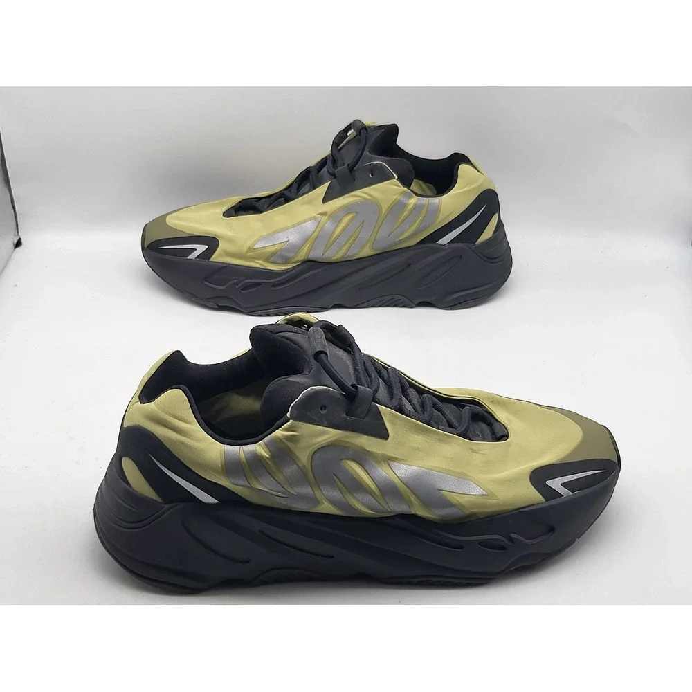 Adidas Yeezy Boost 700 MNVN Resin‎ GW9525 Men's Size 11 Sneakers Green Black YZY